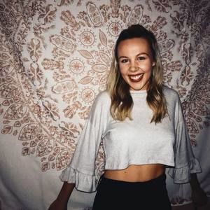 Meet your Posher, Anna